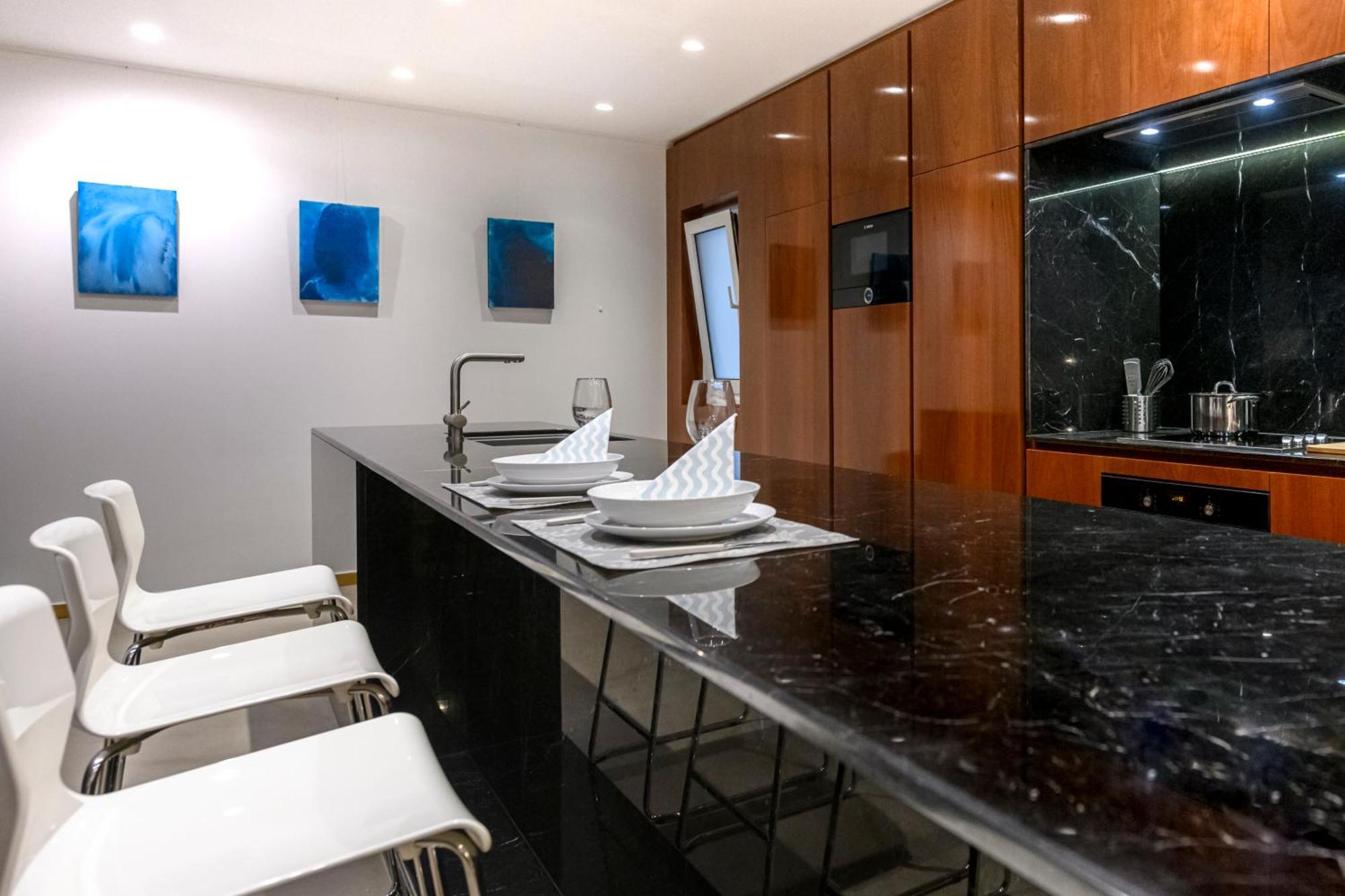 Modern Two-bedroom In Kolonaki, Peridot - Homes Athen