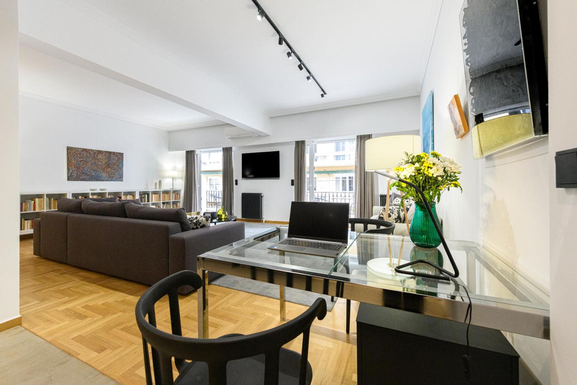 Apartment Modern Two-bedroom In Kolonaki, Peridot - Homes