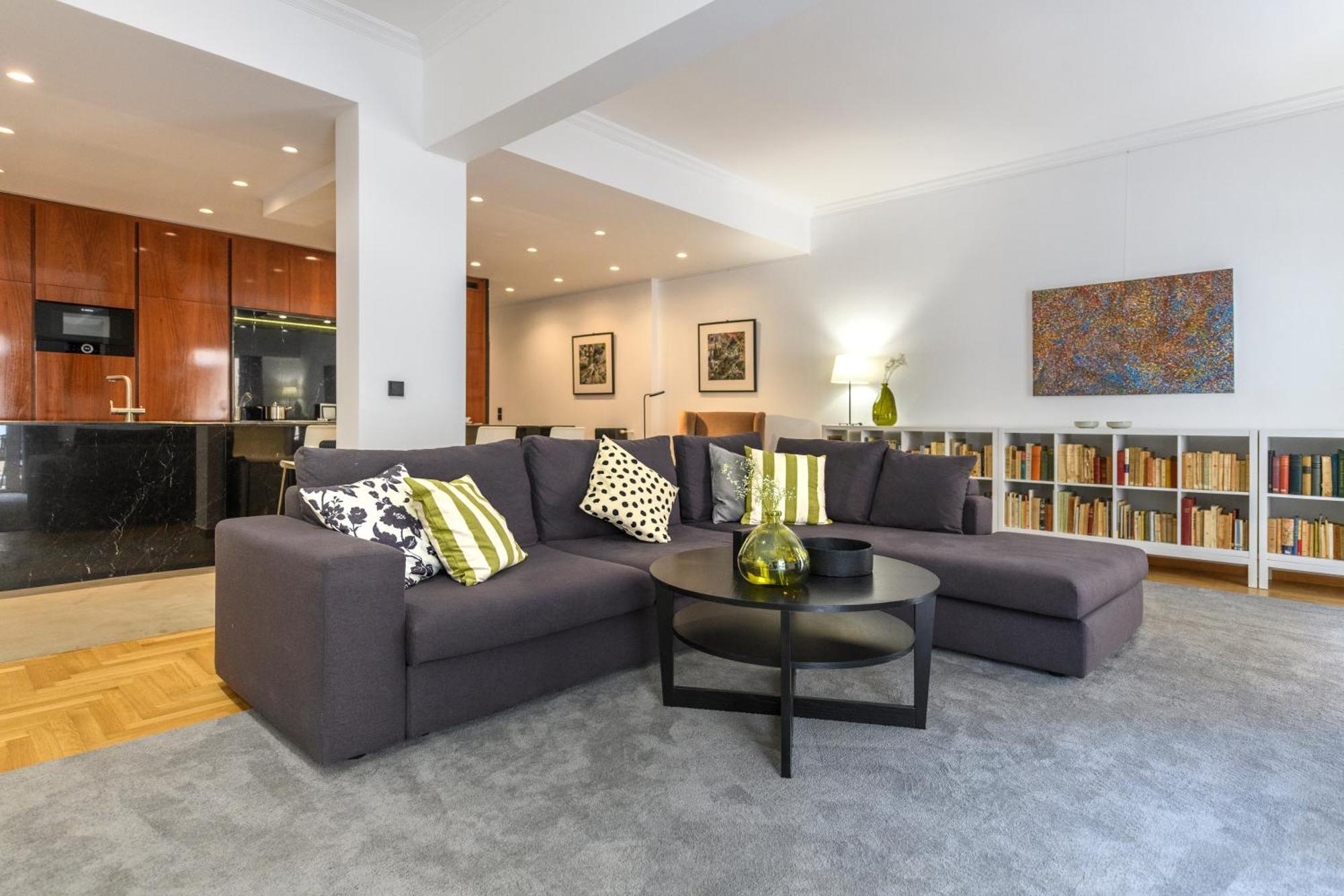 Apartment Modern Two-bedroom In Kolonaki, Peridot - Homes Athen